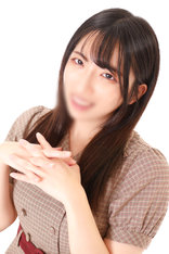 傱